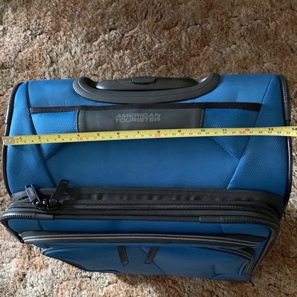 NWOT, American Tourister, Softside Spinner Suitcase - Picture 10 of 16